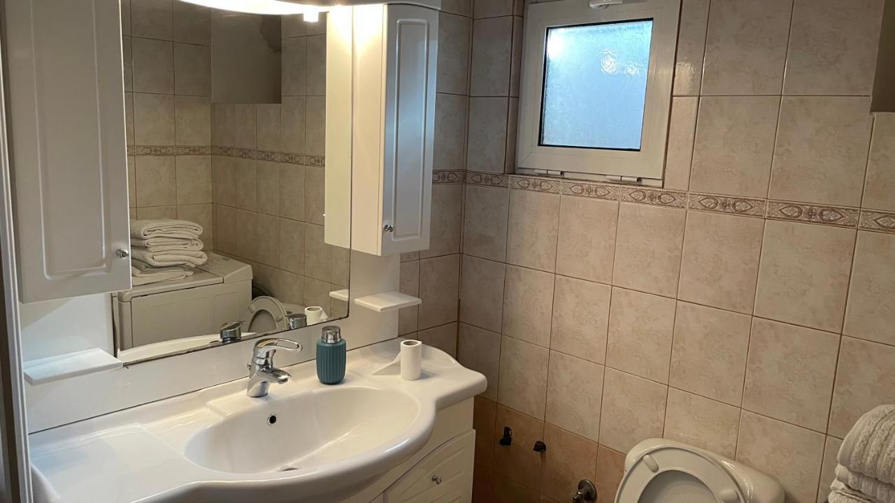 Awesome Home 3' From Metro Athén Kültér fotó