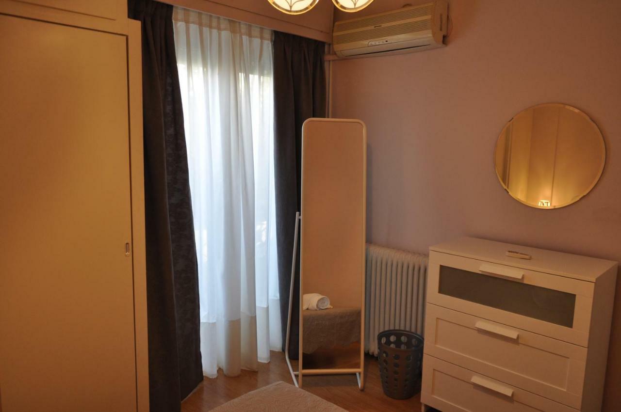 Awesome Home 3' From Metro Athén Kültér fotó
