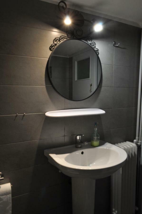 Awesome Home 3' From Metro Athén Kültér fotó